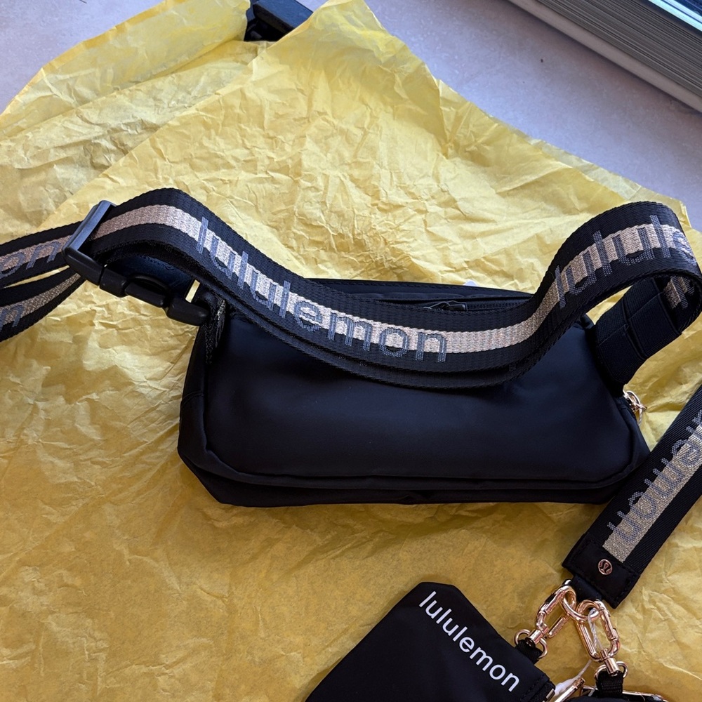 lululemon athletica Black Crossbody Bag Trio 🖤💛 - Picture 6 of 6